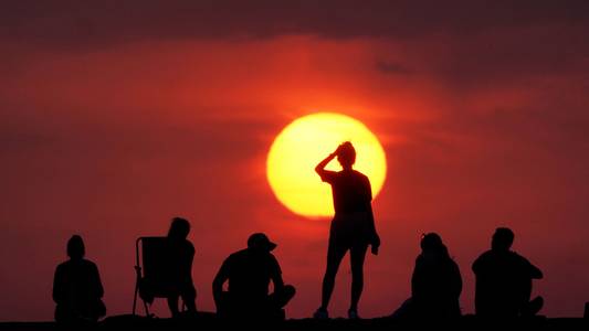UK could see temperatures of 46C or more in the future, Met Office says