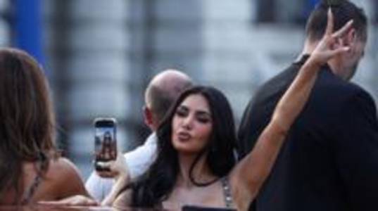 Watch: Stars arrive in Venice for Jeff Bezos wedding