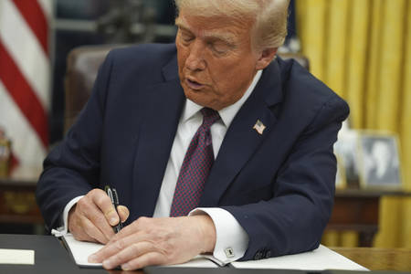 Supreme Court Rolls Back Sweeping Injunctions That Blocked Trump’s Birthright Citizenship Executive Order