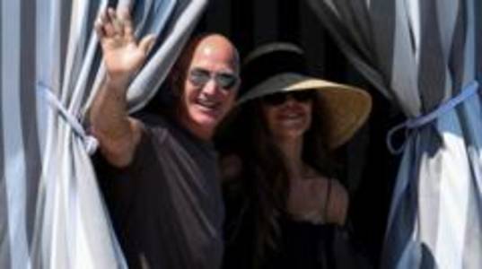 Venice divided as lavish Bezos wedding brings glamour and protests