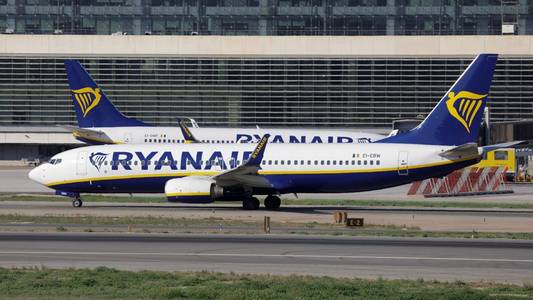 Ryanair cancels 170 flights over 'recreational' air traffic control strike