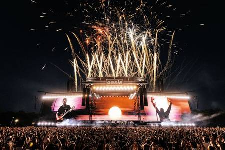 Oasis at Heaton Park, Manchester review: Gallagher brothers make history as they reunite