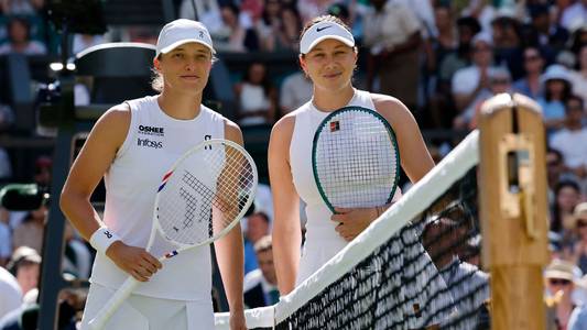 Wimbledon women's singles final under way as Swiatek takes on Anisimova