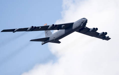 Pilot Apologizes for ‘Aggressive Maneuver’ to Avoid Collision With Military Bomber: ‘Not a Fun Day at Work’