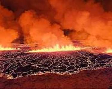 Iceland engulfed by volcanic cloud