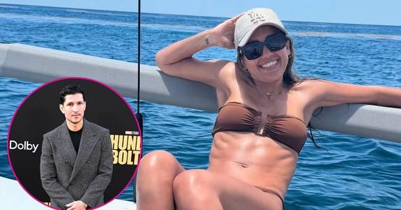 Jessica Alba Shows Off Stunning Abs on Mexican Getaway — and New Flame Danny Ramirez Can't Get Enough!