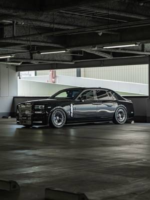 Mansory Rolls-Royce Phantom Looks Ready for Mafia Business on Black Aftermarket Wheels