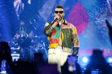 Lyme disease symptoms as Justin Timberlake battles 'debilitating' illness