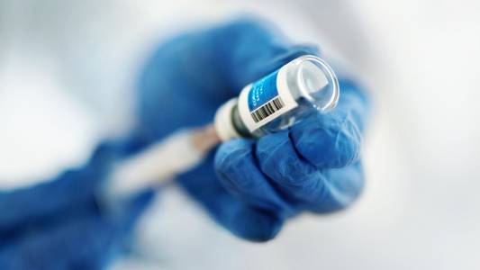 'World-first' gonorrhoea vaccine rolled out from today, with UK infections hitting a record high