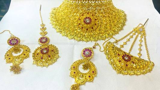 £500,000 worth of gold stolen from London home