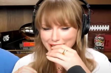 Taylor Swift 'bawls her eyes out' on Travis Kelce's podcast over 'life changing' moment