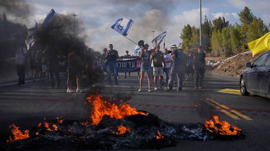 protesters go on strike in israel demanding ceasefire and release of gaza hostages