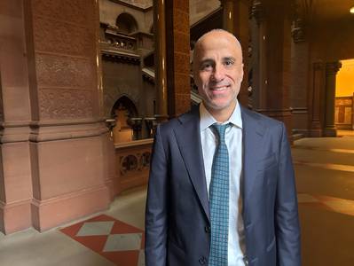 Battle of the bean counters: Challenger emerges for NY comptroller