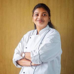 Holiday Inn Mumbai Presents Kathiyawad Food Festival with Celebrity Chef Poonam Dedhia